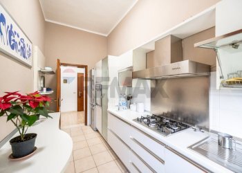 Cucina - Quadrilocale Via Marconi
 
15, Commessaggio - foto 11