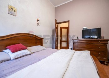 Camera / camera da letto - Quadrilocale Via Marconi
 
15, Commessaggio - foto 15