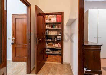 Hall / corridoio - Quadrilocale Via Marconi
 
15, Commessaggio - foto 17