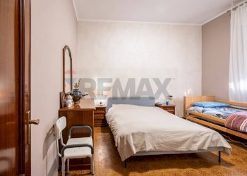 Camera / camera da letto - Quadrilocale Via Marconi
 
15, Commessaggio - foto 18