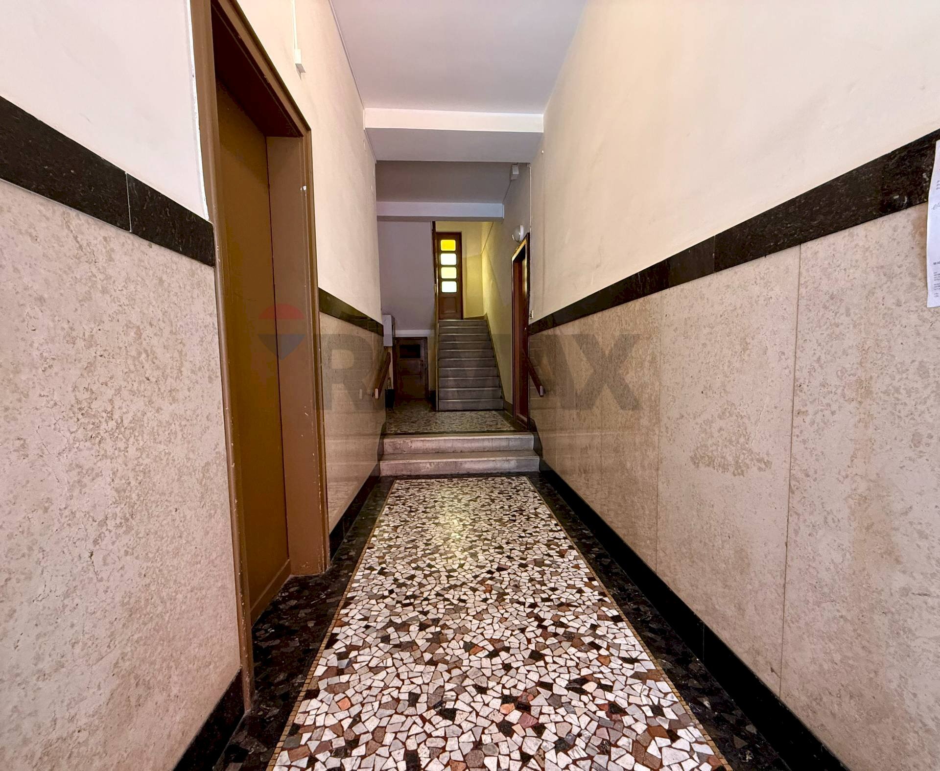 Ricezione / Lobby - Monolocale Via Dell' Agro
 
4, Trieste - foto 1