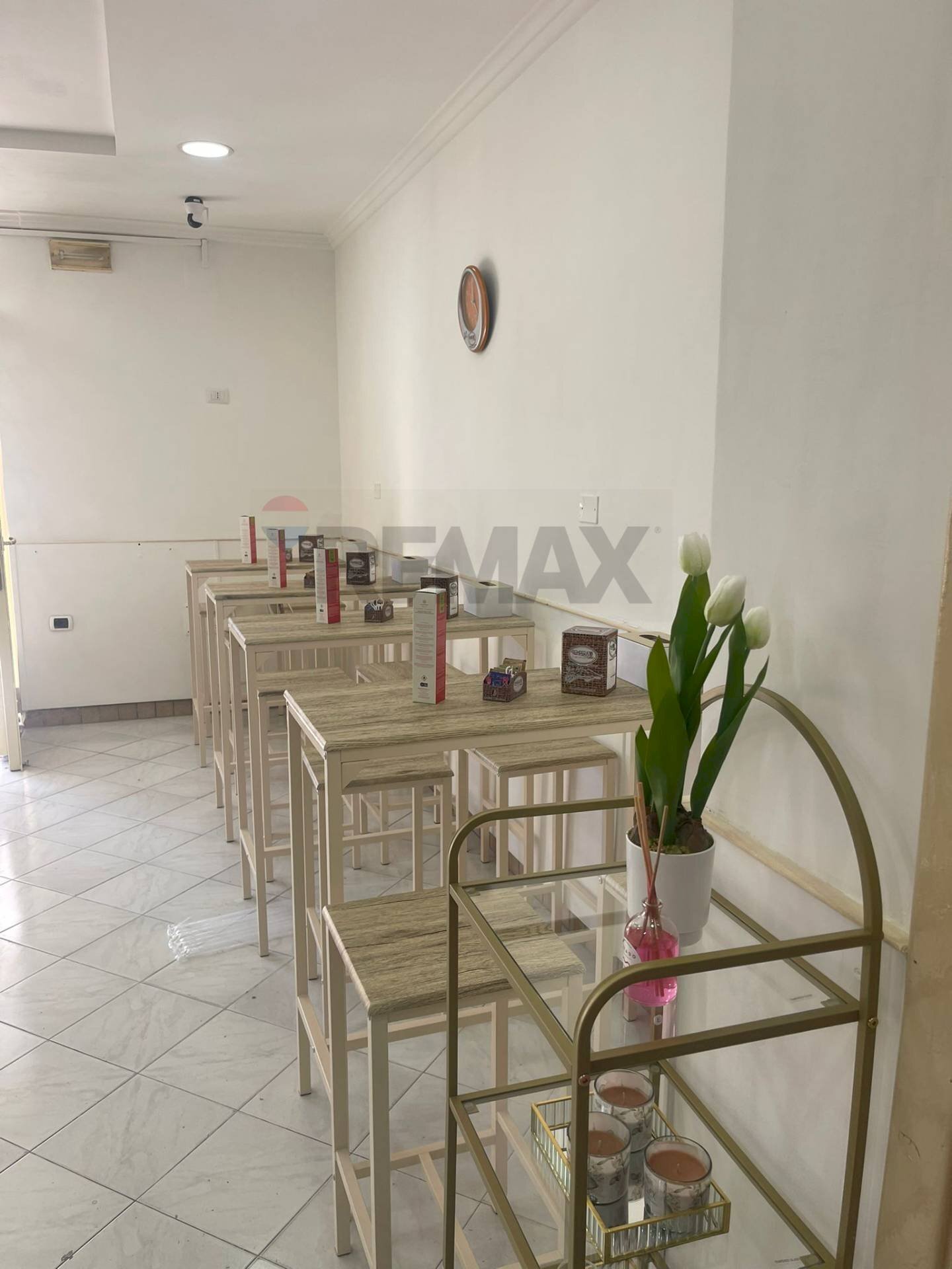 Sala principale - Locale Commerciale via Antonio Gramsci
18, Torre del Greco - foto 3