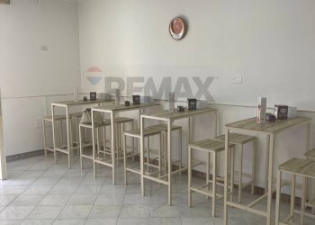 Sala principale - Locale Commerciale via Antonio Gramsci
18, Torre del Greco - foto 4