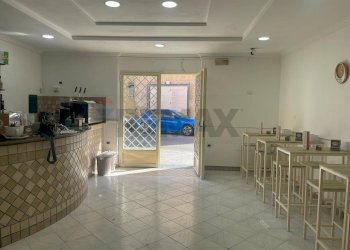 Sala principale - Locale Commerciale via Antonio Gramsci
18, Torre del Greco - foto 5