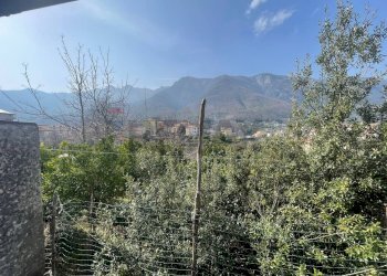 Vista delle montagne - Casa indipendente VIA CASA D'ORIA
 
1, Pimonte - foto 3