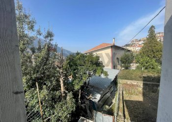 Balcone - Casa indipendente VIA CASA D'ORIA
 
1, Pimonte - foto 4