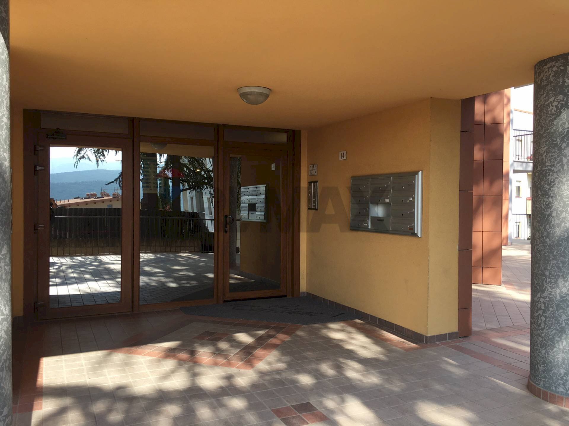 Ingresso palazzo - Three-room apartment Via Prifernum
 
14, L'Aquila - photo 2