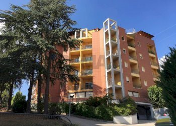 Edificio all\'aperto - Three-room apartment Via Prifernum
 
14, L'Aquila - photo 1
