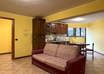 Sala da pranzo - Three-room apartment Via Prifernum
 
14, L'Aquila - photo 3