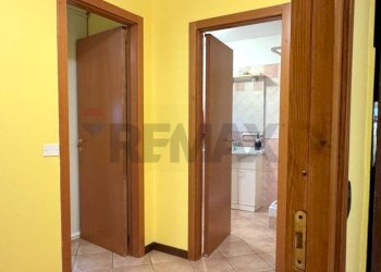 Hall / corridoio - Three-room apartment Via Prifernum
 
14, L'Aquila - photo 5