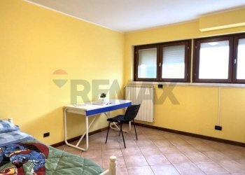 Camera / camera da letto - Three-room apartment Via Prifernum
 
14, L'Aquila - photo 6