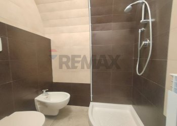 Bagno - Two-room apartment via buccio da Ranallo, L'Aquila - photo 12