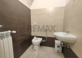 Bagno - Two-room apartment via buccio da Ranallo, L'Aquila - photo 18