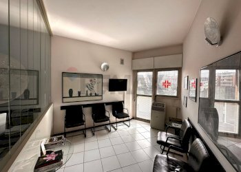 Soggiorno - Office San Bernardino
 
72/74, Bergamo - photo 2