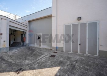 Cortile interno - Magazzino Bergamo - foto 5