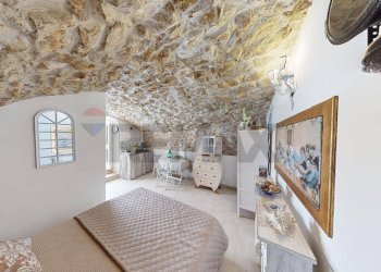 Hall / corridoio - Monolocale Via San Giorgio
 
13, Vieste - foto 2