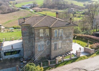 Casa all\'aperto - Casa indipendente Via Silvani
 
49, Vernasca - foto 1