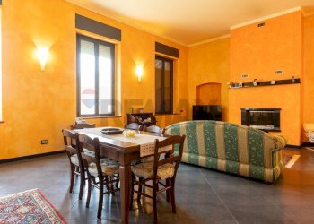 Sala da pranzo - Casa indipendente Via Silvani
 
49, Vernasca - foto 5