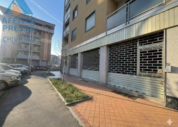 Foto 3 - Negozio Via BRADAC
 
2, Chivasso - foto 3