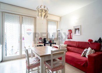 Sala da pranzo - Bilocale largo 12 dicembre 1969
 
19, Parma - foto 4