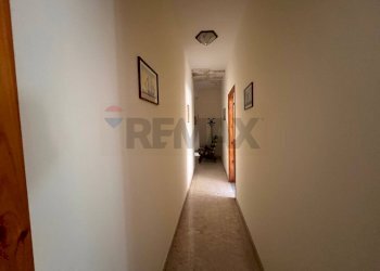 Hall / corridoio - Appartamento via Campo sportivo
 
12, Ponte - foto 3