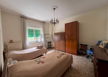 Camera / camera da letto - Appartamento via Campo sportivo
 
12, Ponte - foto 6