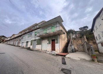Edificio all\'aperto - Apartment via Campo sportivo
 
12, Ponte - photo 1