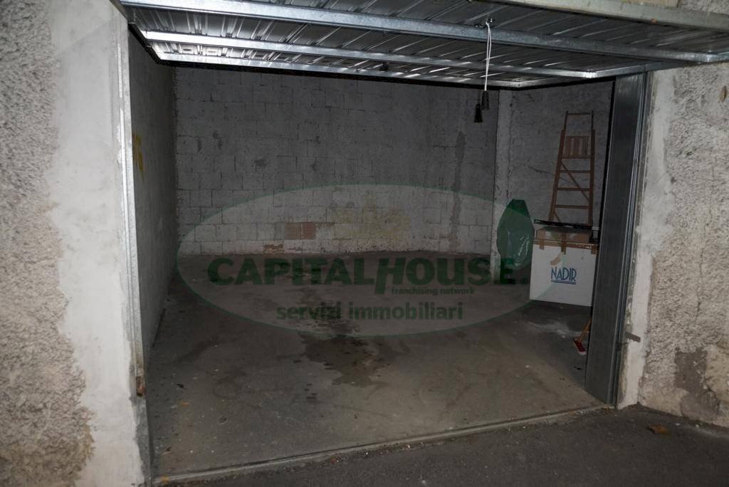 Foto 2 - Box VIA GM BOSCO, Caserta - photo 2