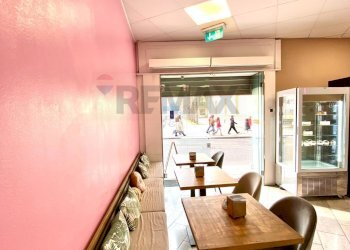 Sala da pranzo - Attività Commerciale Strada Giuseppe Garibaldi
 
29/B, Parma - foto 7