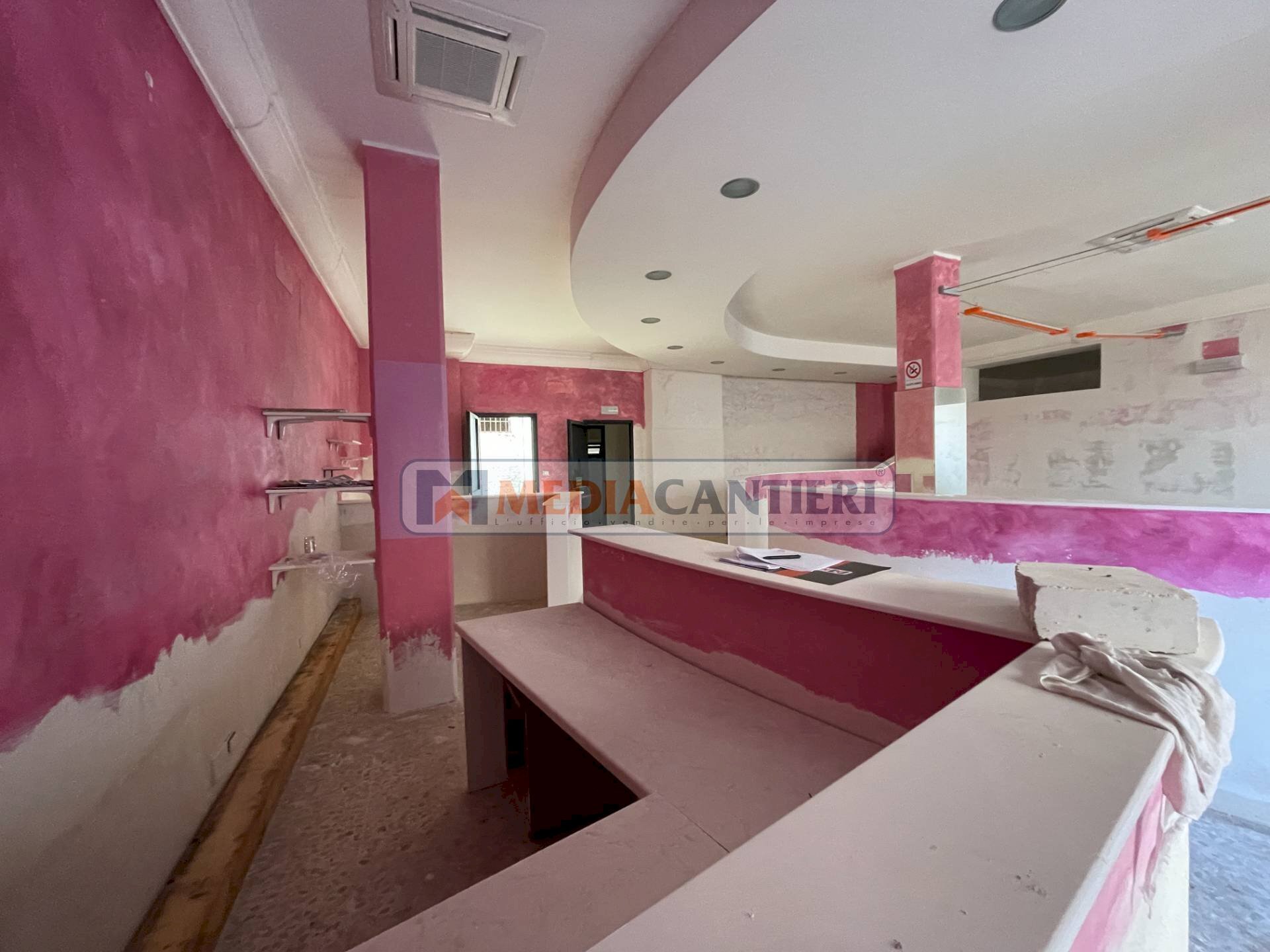 Foto 3 - Locale Commerciale VIA BOCCA DI VALLE
11, Pescara - foto 3