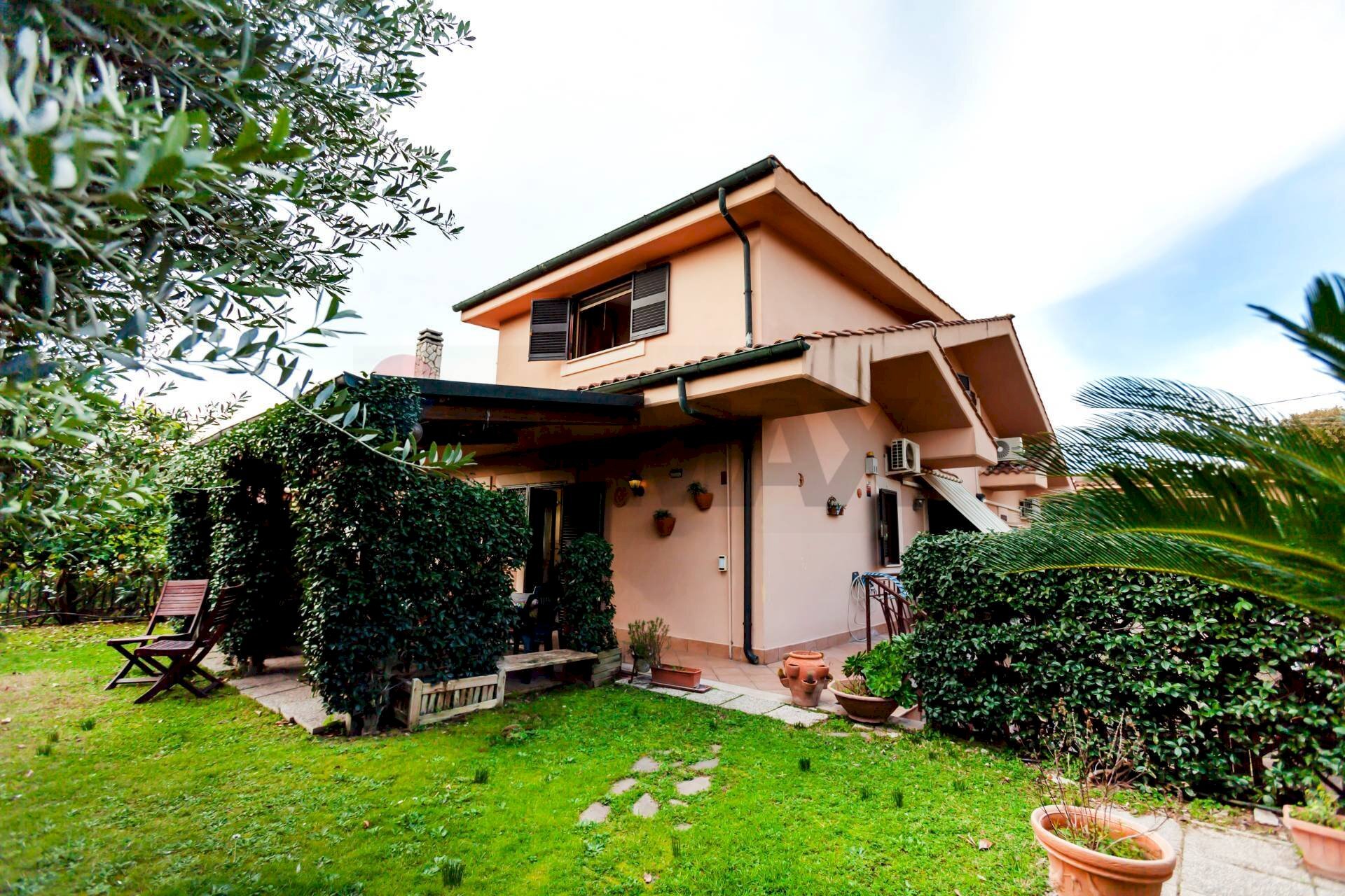 Casa all\'aperto - Casa semi indipendente via Oricola
6C, Guidonia Montecelio - foto 3