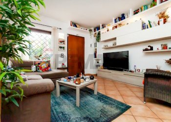 Soggiorno - Casa semi indipendente via Oricola
 
6C, Guidonia Montecelio - foto 13