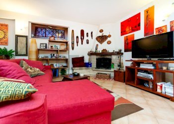 Soggiorno - Casa semi indipendente via Oricola
 
6C, Guidonia Montecelio - foto 30