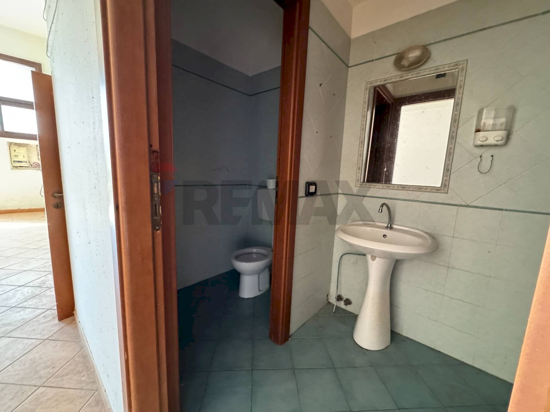 Bagno - Commercial Premises Via Consolare
 
139, Bagheria - photo 3