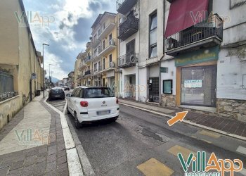 Foto 2 - Commercial Premises Via San Francesco
 
5, Fondi - photo 2