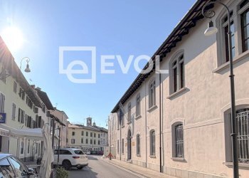 Foto 2 - Locale Commerciale via Francesco Tomadini
 
64, Udine - foto 2