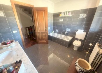Bagno - Semi-detached house Via Patrioti
 
48, Salsomaggiore Terme - photo 27