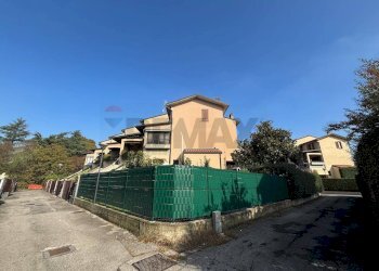 Edificio all\'aperto - Villa Via Monsignor Falcetti
 
12, Lacchiarella - foto 30