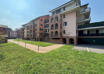 Edificio all\'aperto - Three-room apartment Via Toscana
 
5, Lacchiarella - photo 1