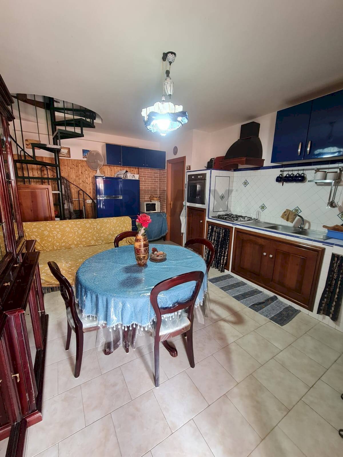 Sala da pranzo - Semi-detached house Via La Grande Quercia Nuova
 
10, Vinchiaturo - photo 3