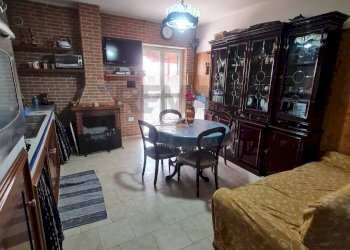 Sala da pranzo - Semi-detached house Via La Grande Quercia Nuova
 
10, Vinchiaturo - photo 1