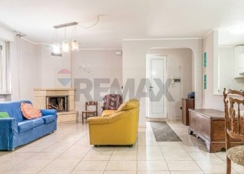 Sala da pranzo - Casa indipendente C.da Crocella
 
11, San Giuliano del Sannio - foto 1