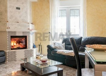 Soggiorno - Casa indipendente C.da Crocella
 
11, San Giuliano del Sannio - foto 22