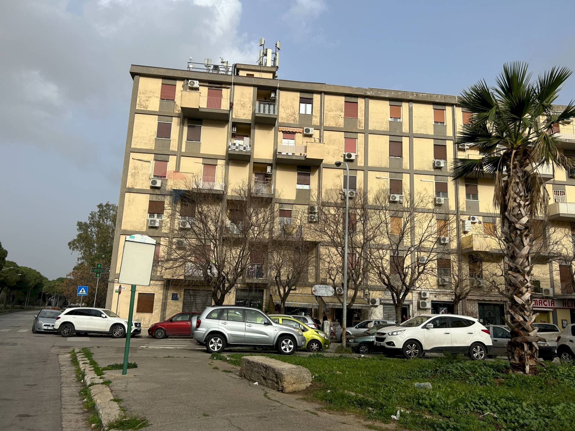 Edificio all\'aperto - Trilocale Via Tindari
 
34, Palermo - foto 1