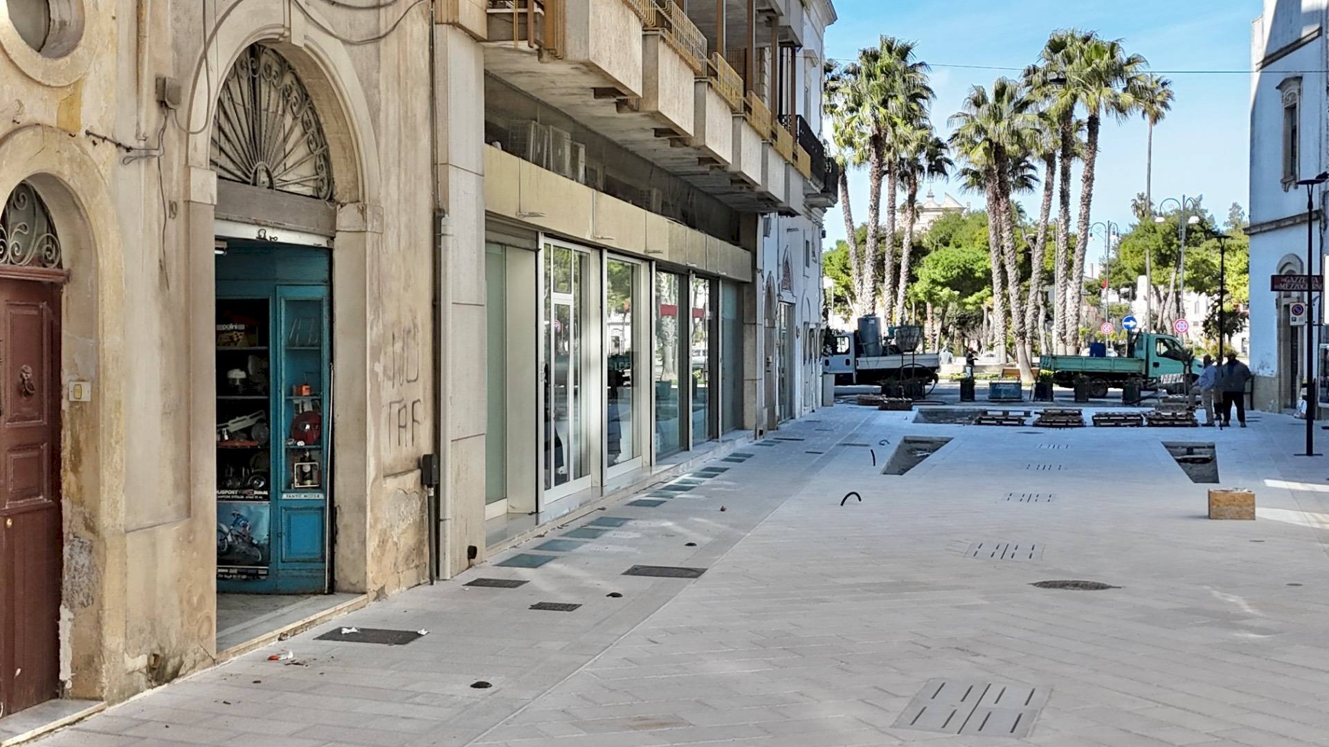 Foto 3 - Locale Commerciale Corso Porta Luce
 
19, Galatina - foto 3