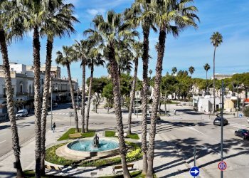 Foto 2 - Locale Commerciale Corso Porta Luce
 
19, Galatina - foto 2