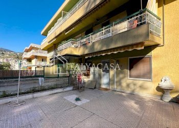 Foto 2 - Bilocale Via Privata Serenella
 
25, Sanremo - foto 2