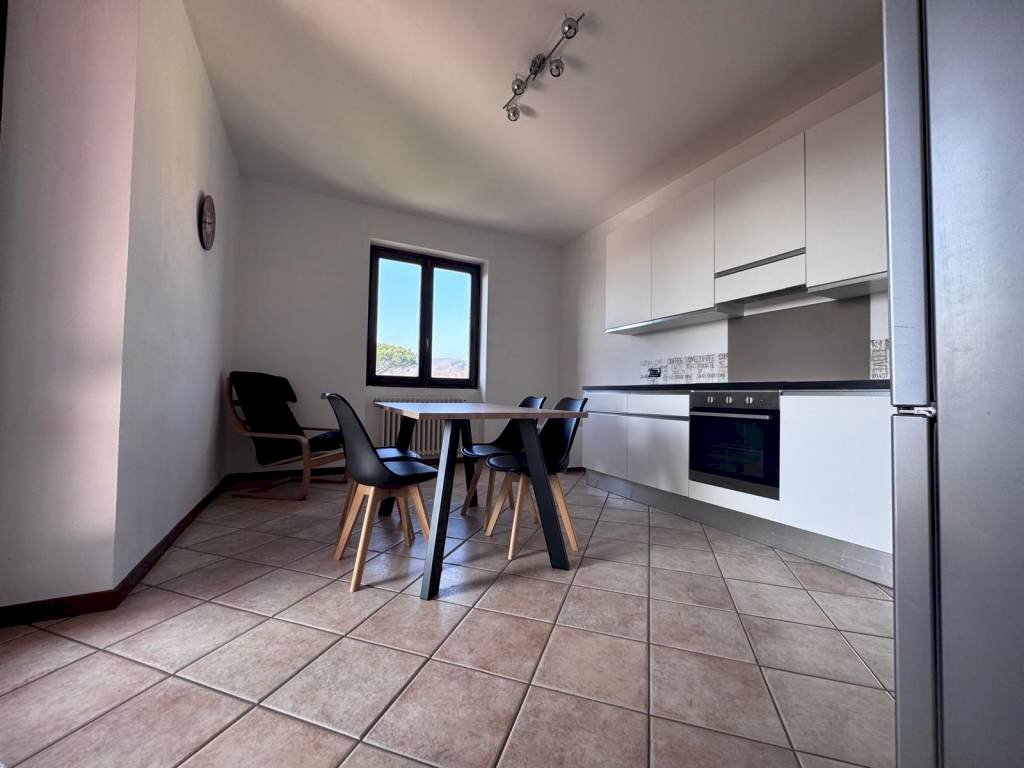 Cucina - Appartamento Maggiora - foto 3