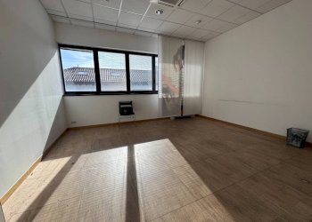 Ufficio - Office via Novara, Borgomanero - photo 4