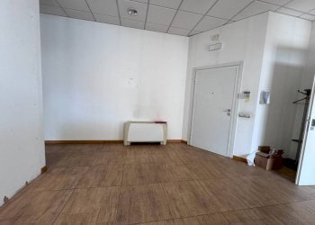 Ingresso - Office via Novara, Borgomanero - photo 5